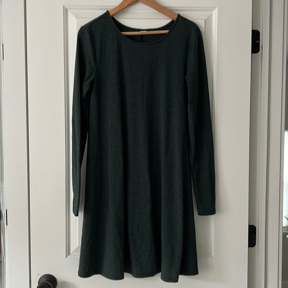Old Navy forest green long sleeve swing dress